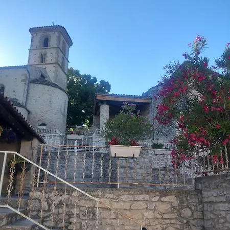Au Pays Des Cigales Et De La Lavande